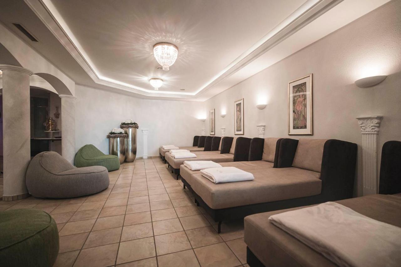Majestic - Unique Spa Resort Bruneck Buitenkant foto