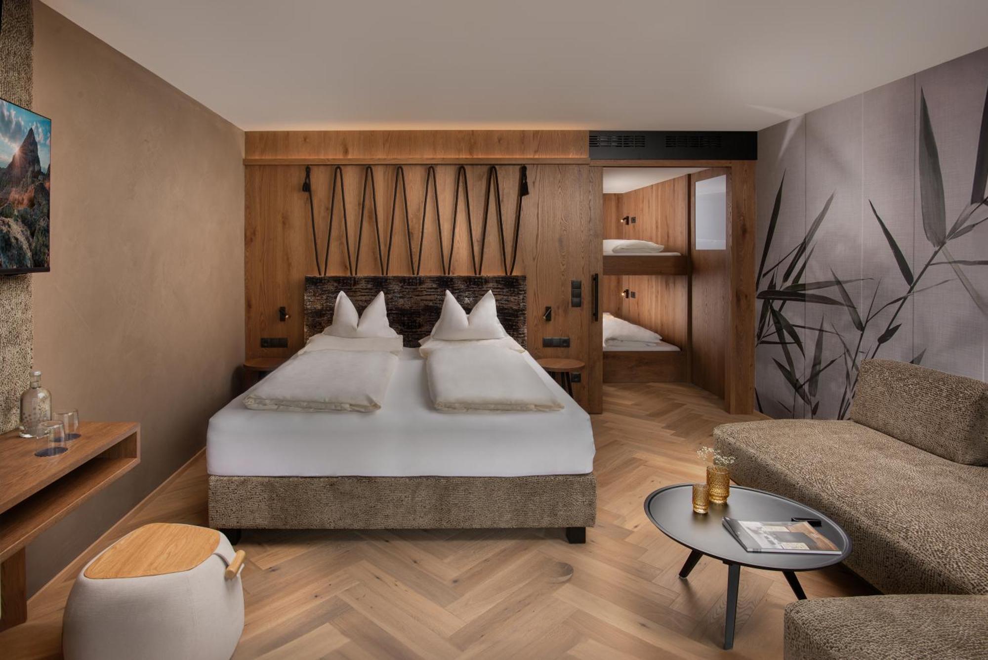 Majestic - Unique Spa Resort Bruneck Buitenkant foto
